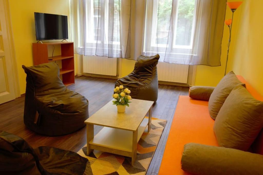 Comfort 2Bedrooms Quite Place!-Vinohrady Prague Ngoại thất bức ảnh