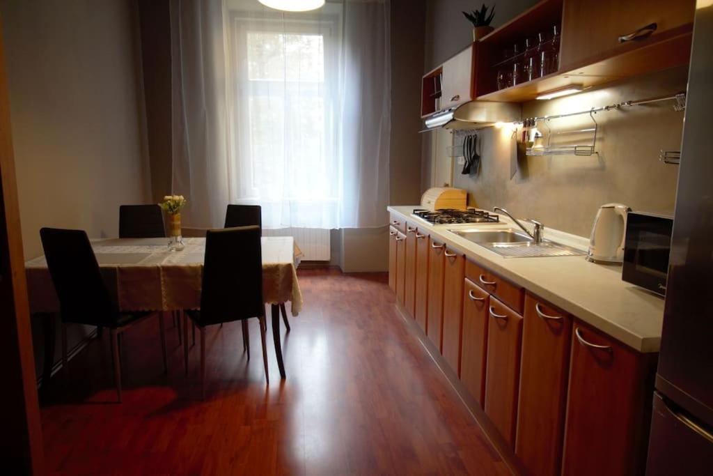 Comfort 2Bedrooms Quite Place!-Vinohrady Prague Ngoại thất bức ảnh